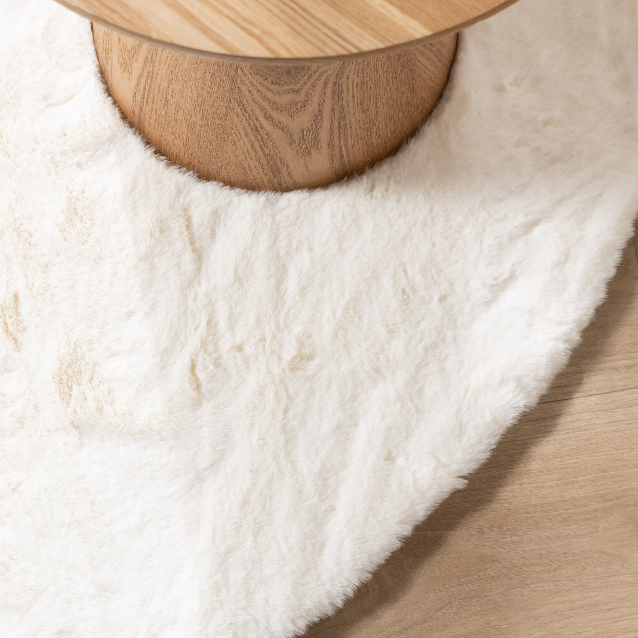 Round High Pile Rug - Comfy Supreme White