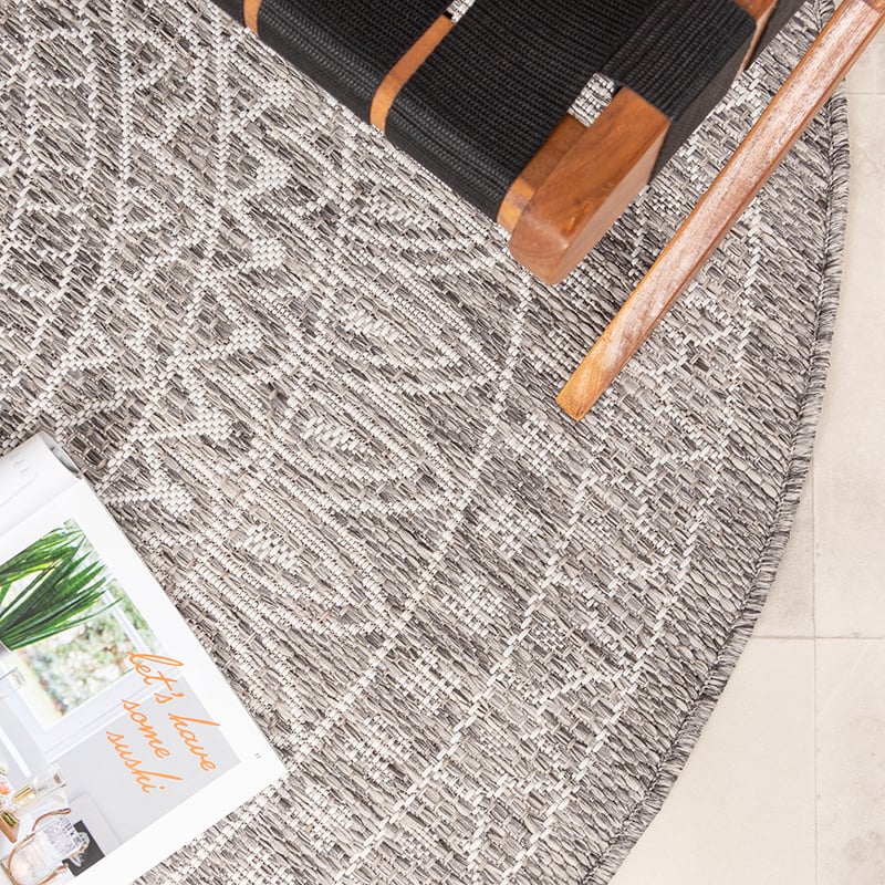 Round Outdoor Rug - Summer Azteca Light Grey