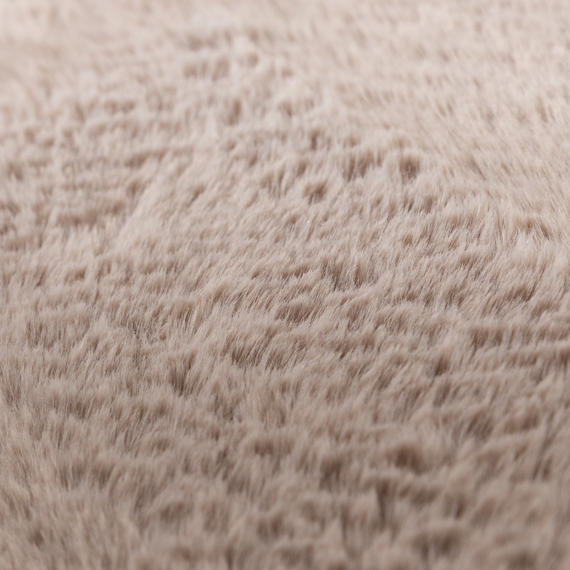 Soft Low-Pile Rug – Cozy Pebble Taupe