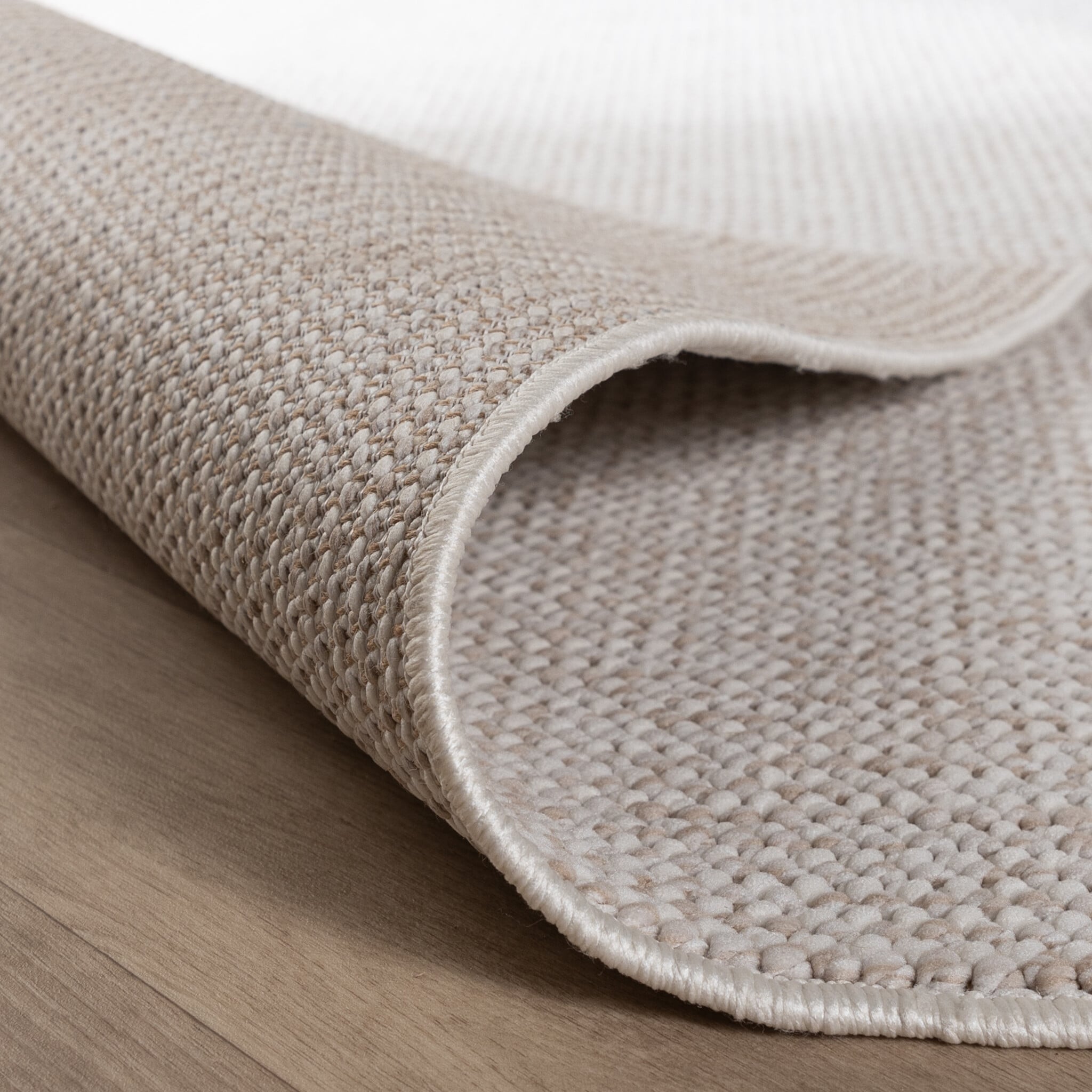 Sustainable Low-Pile Rug - Lykke Cream