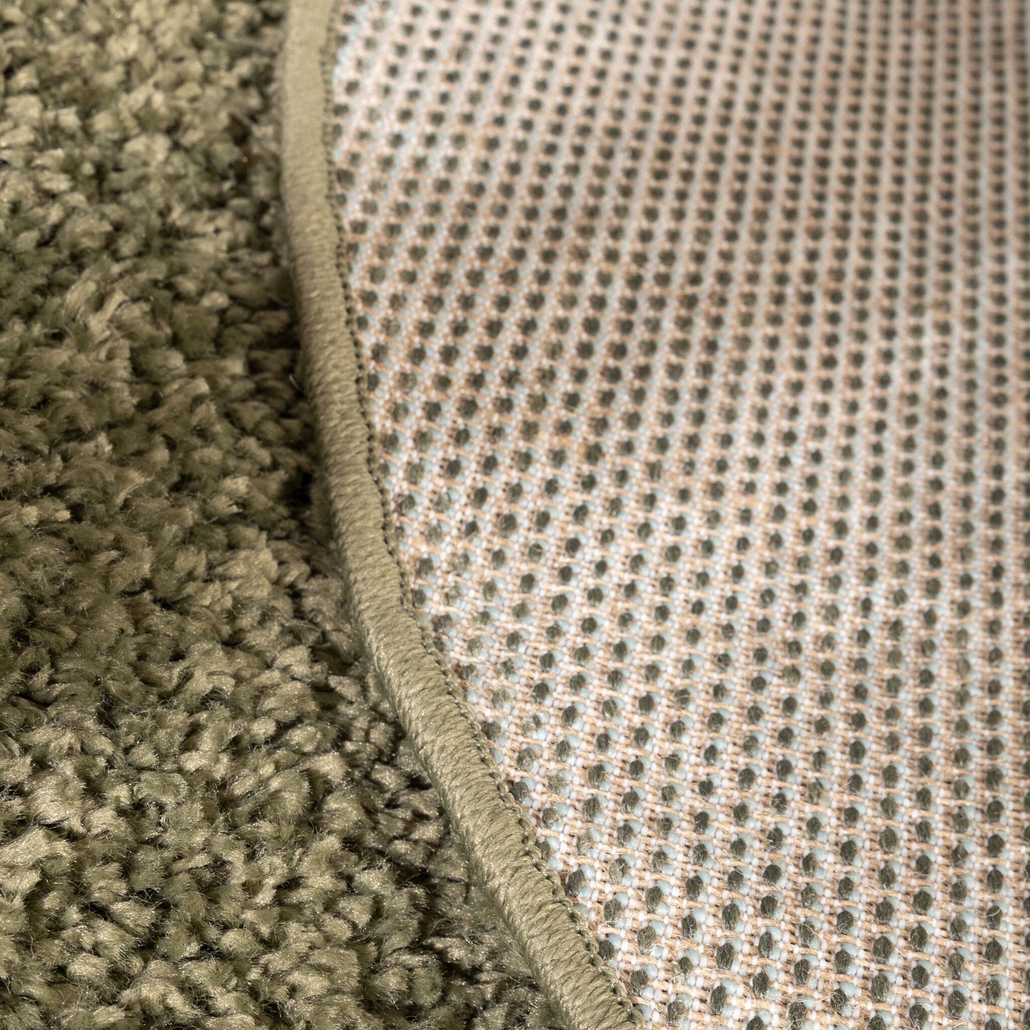 Round High-Pile Rug – Wish Green