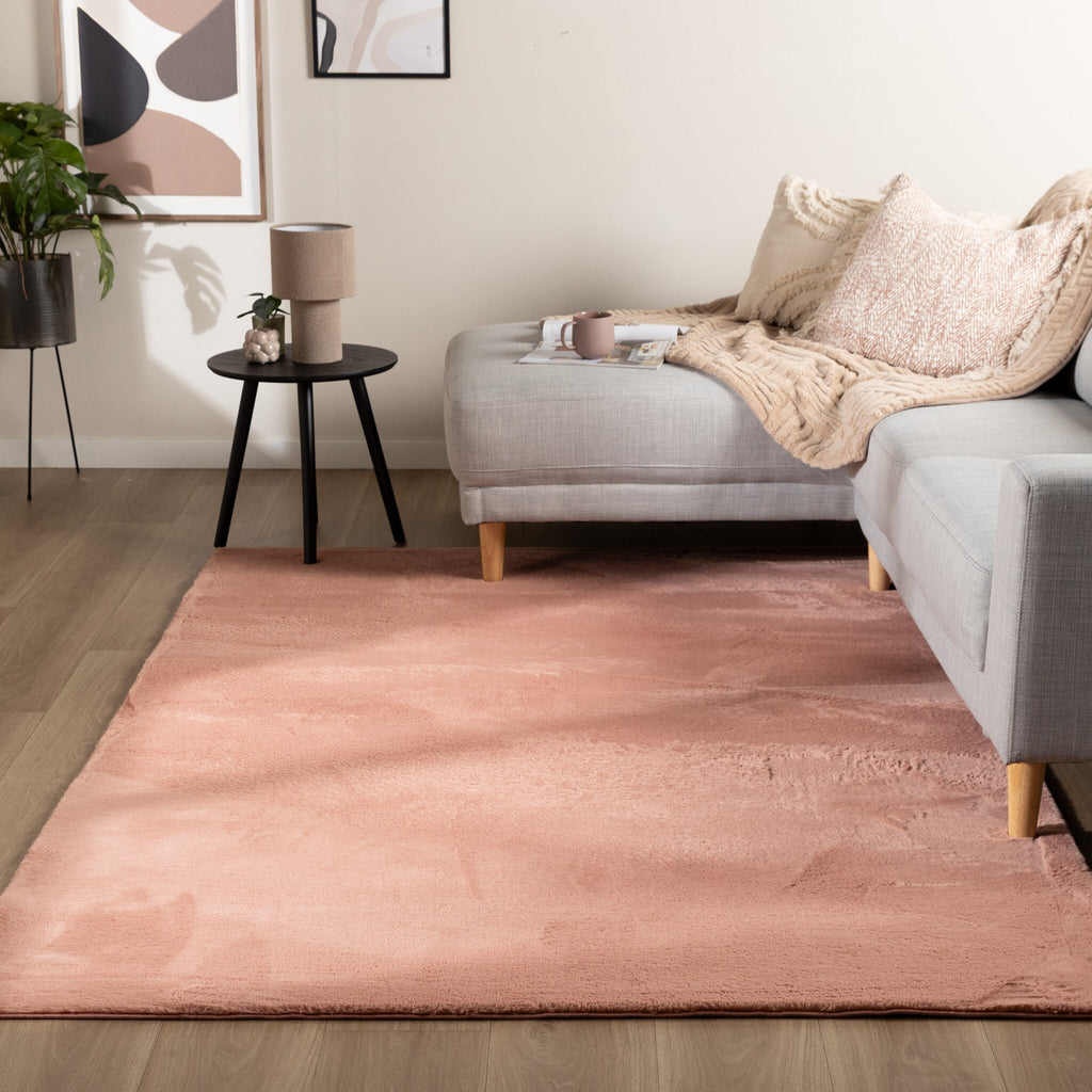 Soft Low-Pile Rug – Cozy Pink