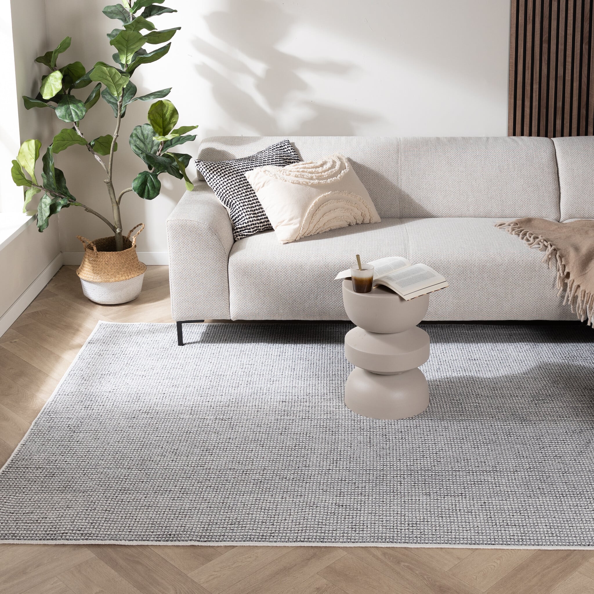 Sustainable Low-Pile Rug - Lykke Light Grey