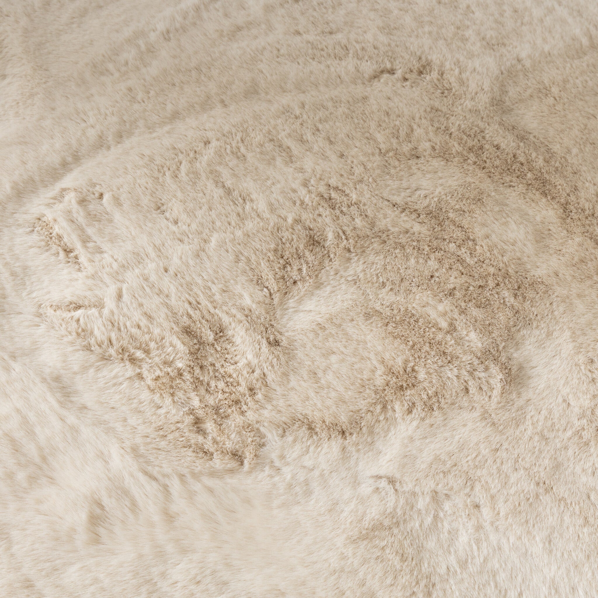 Soft High Pile Rug - Comfy Supreme Wavy Cream