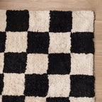 Retro Rug - Gambit Black/White