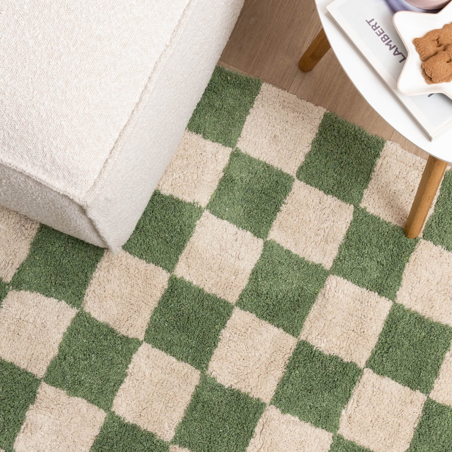 Retro Rug - Gambit Green/White