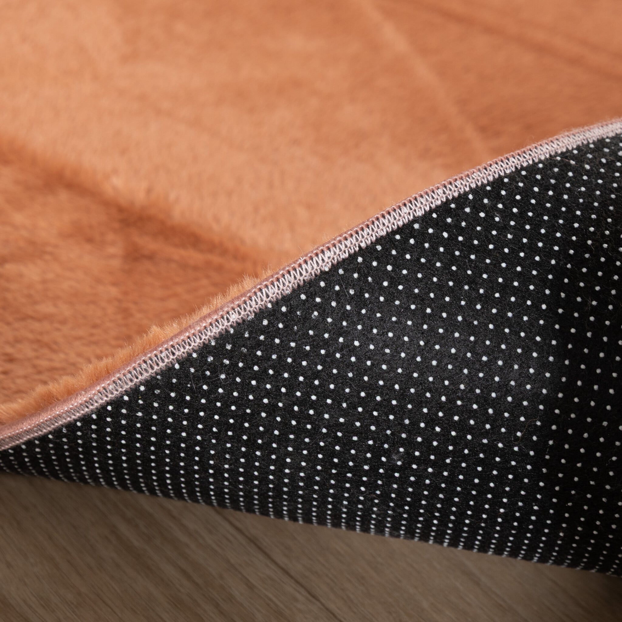 Soft Low-Pile Rug – Cozy Terracotta