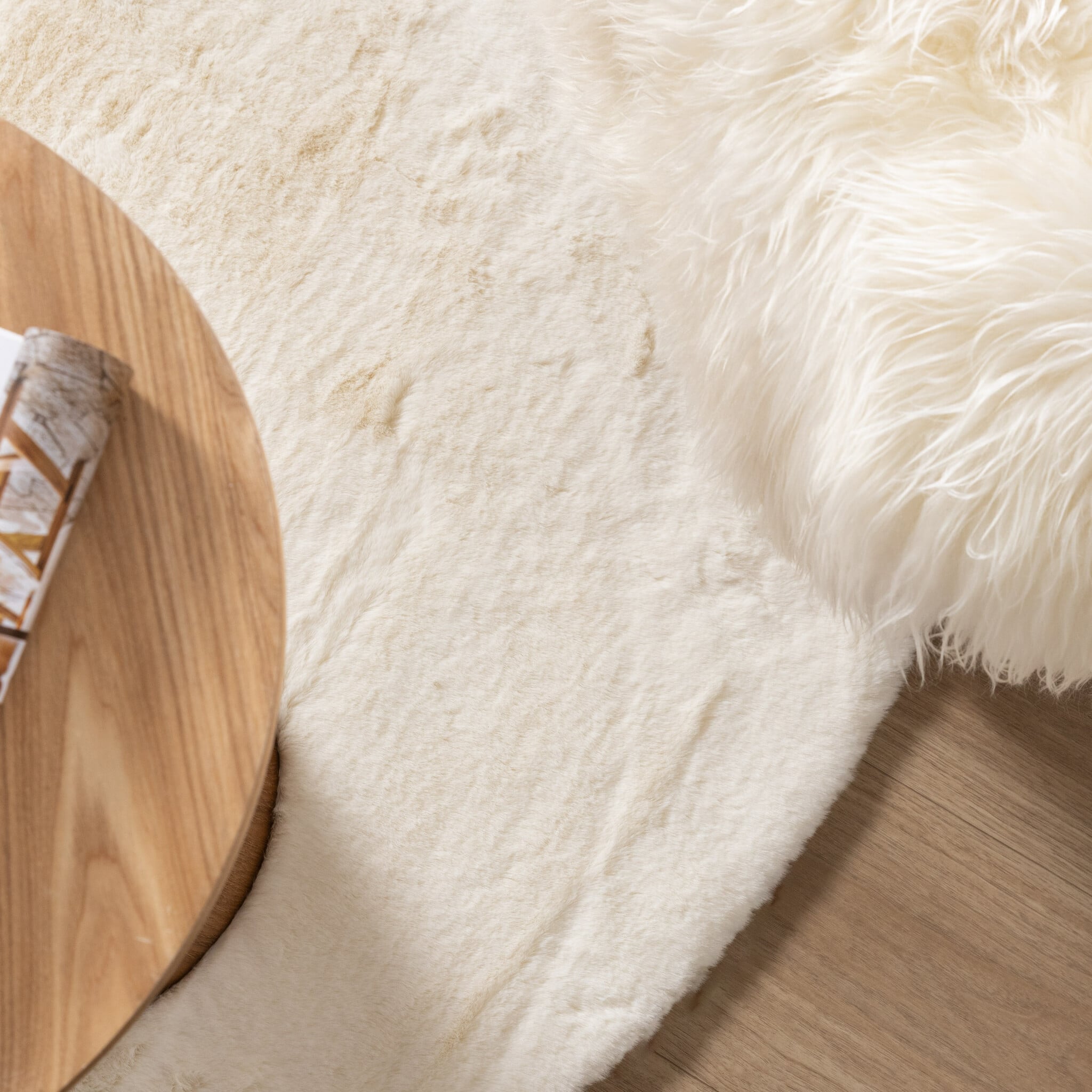 Round High Pile Rug - Comfy Supreme White