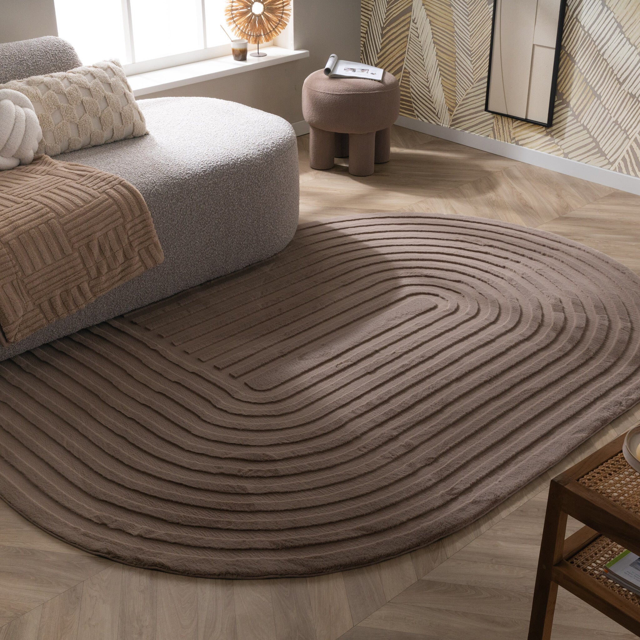 Irregular Rug - Flowy Arch Taupe