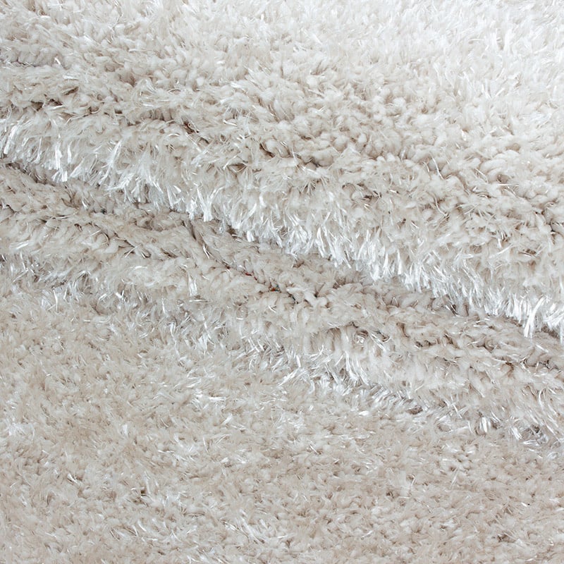 High-pile floor rug - Blushy Cream/White