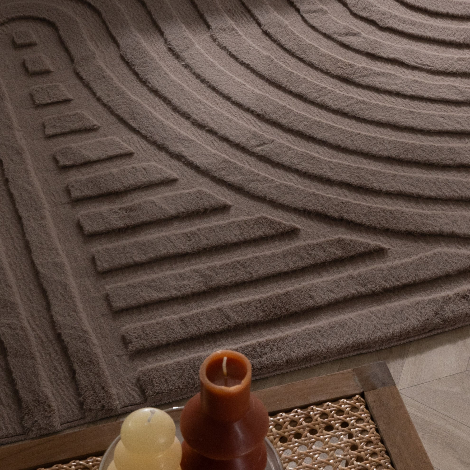 Irregular Rug - Flowy Wavy Taupe