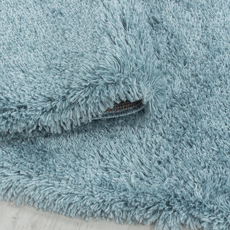 Round high-pile floor rug - Fuzzy Light Blue