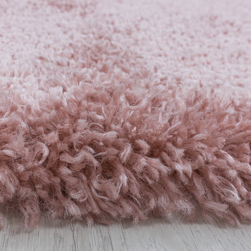 High-Pile Floor Rug - Fuzzy Pink