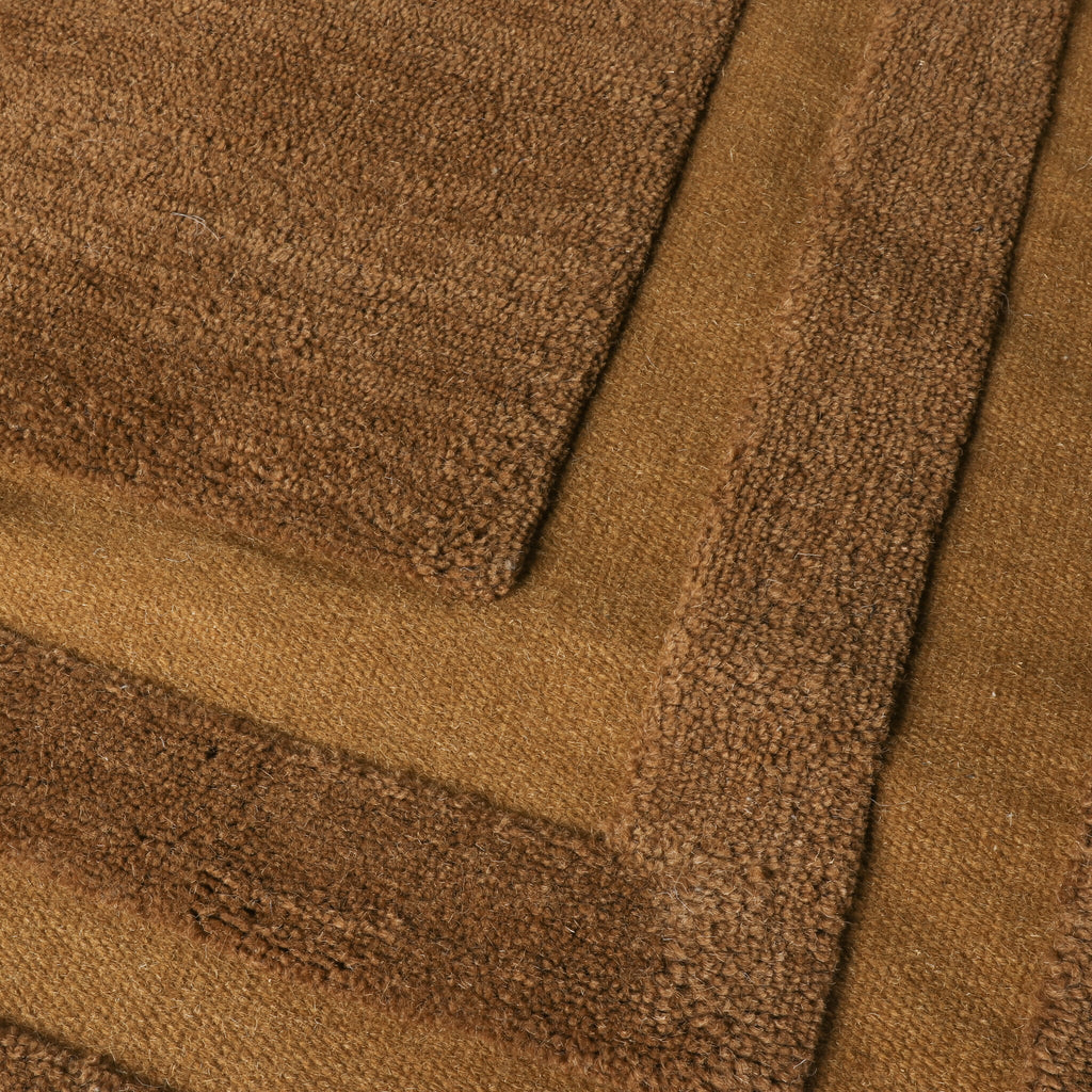 Wool rug - Judith Border Brown
