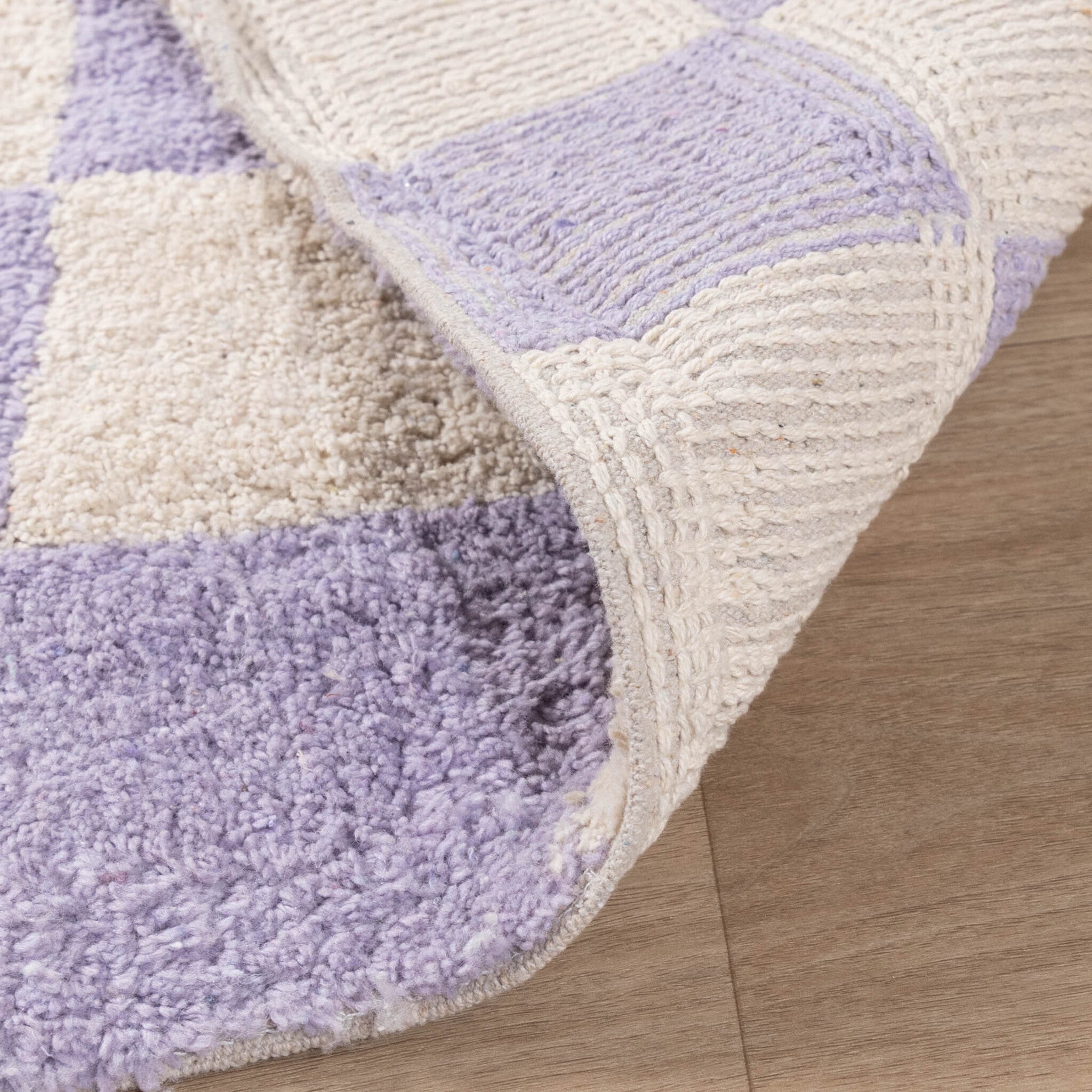 Retro Rug - Gambit Lilac/White