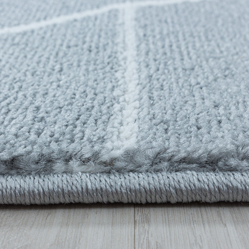 Retro Floor Rug - Stencil Triangle Grey/White