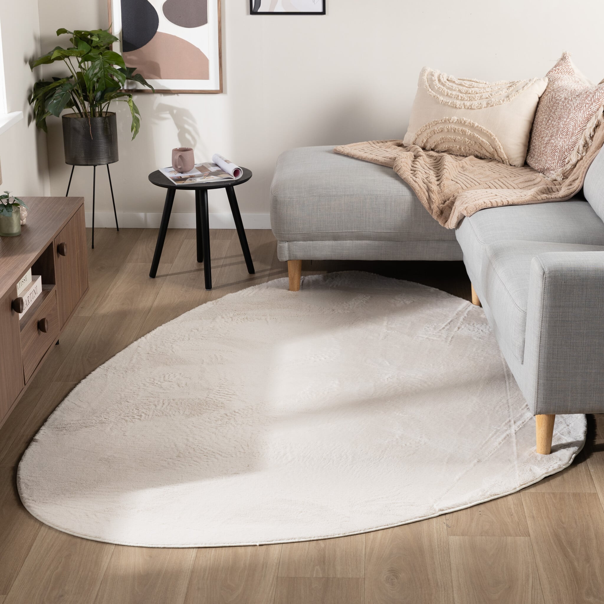 Soft Low-Pile Rug – Cozy Pebble Cream