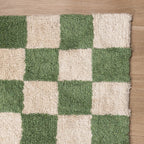 Retro Rug - Gambit Green/White