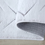 Soft geometric floor rug - Vellion Square White/Silver