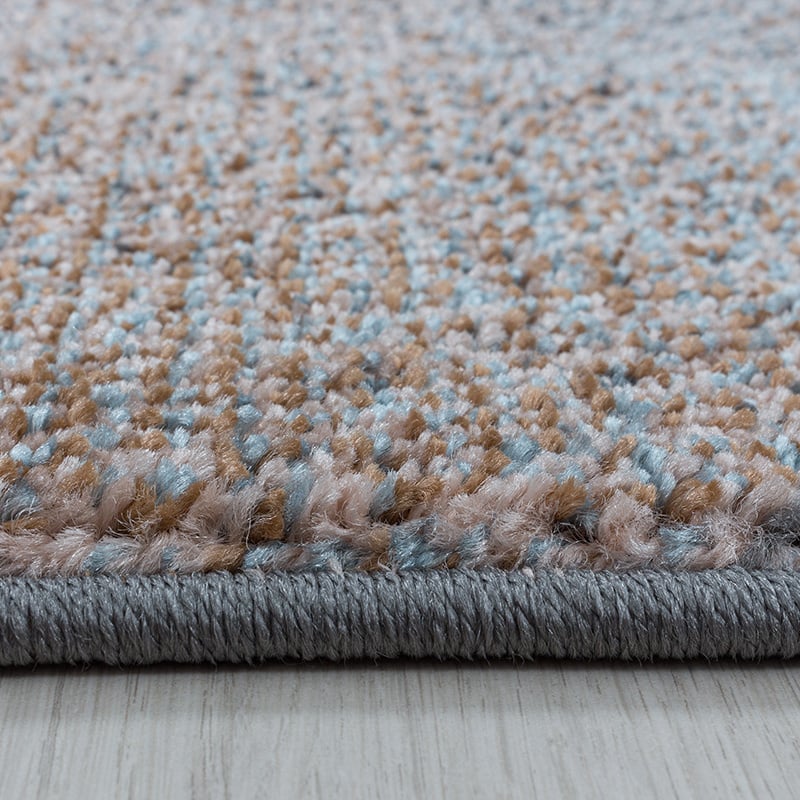 Retro Rug - Stencil Light Blue/Charcoal