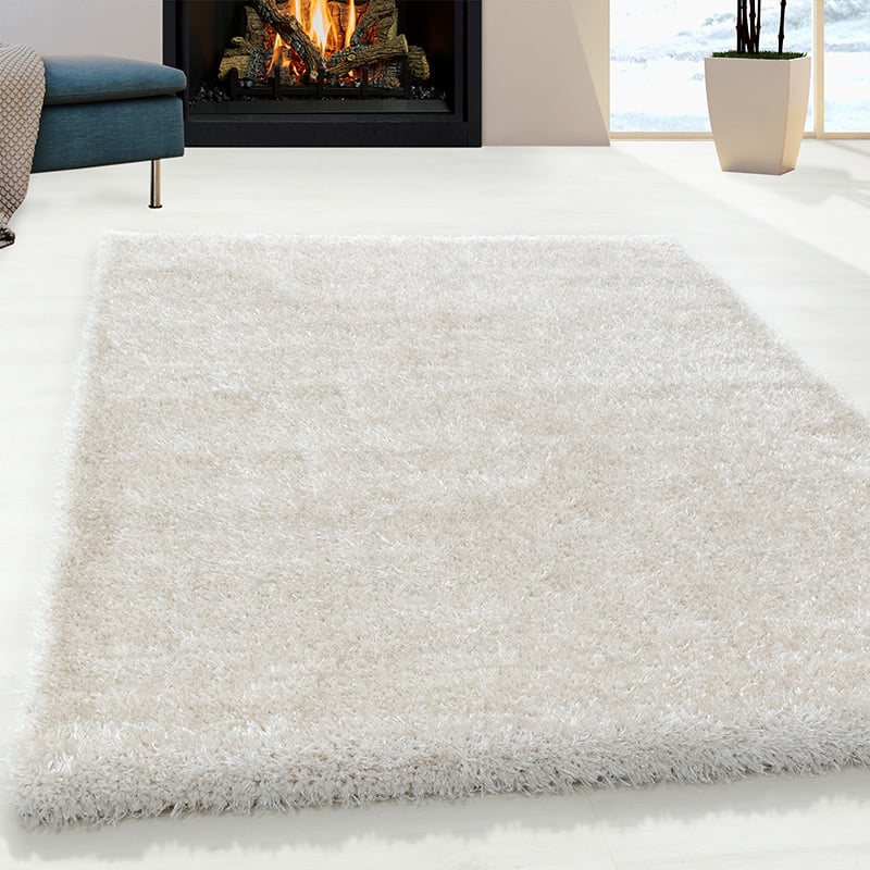 High-pile floor rug - Blushy Cream/White