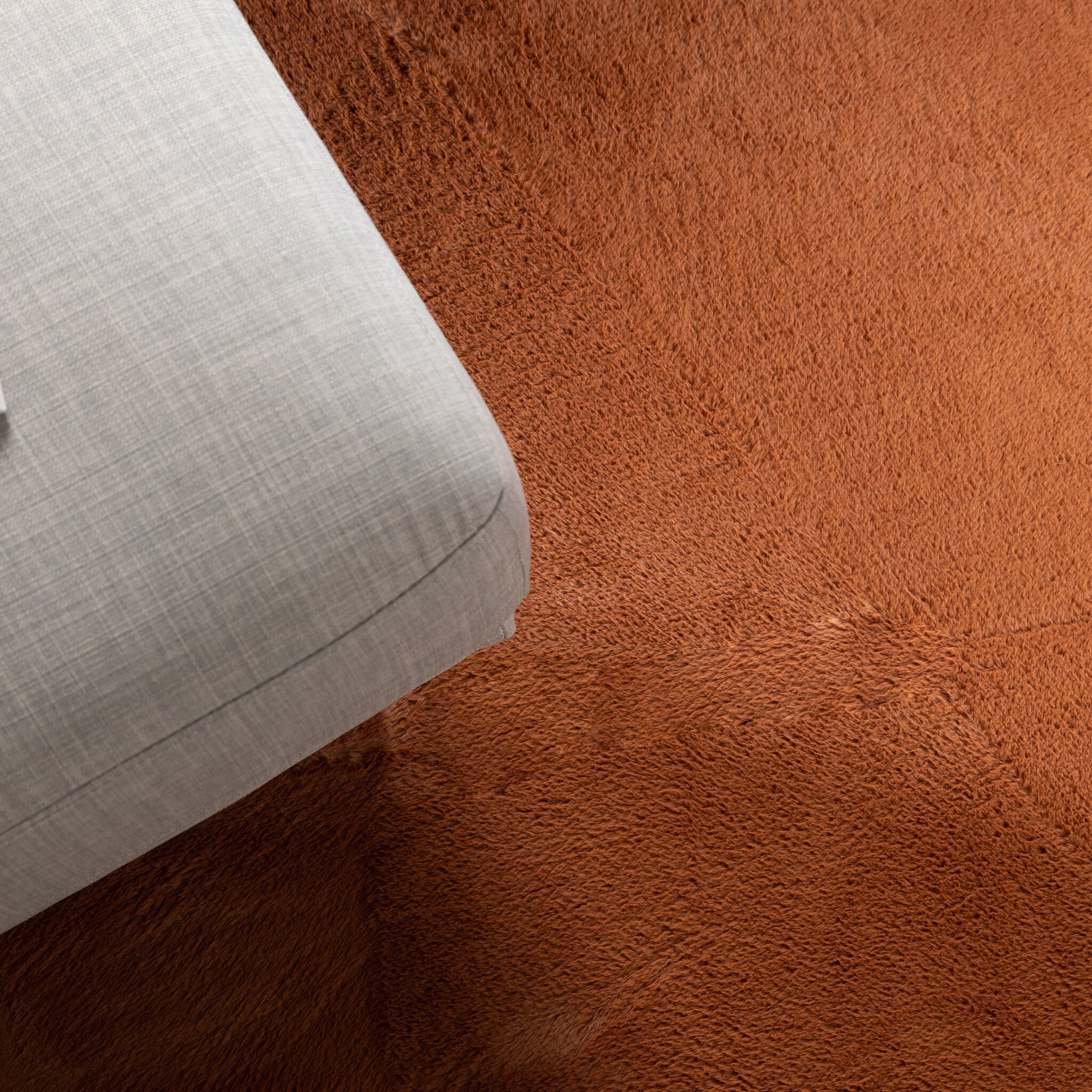 Soft Low-Pile Rug – Cozy Terracotta