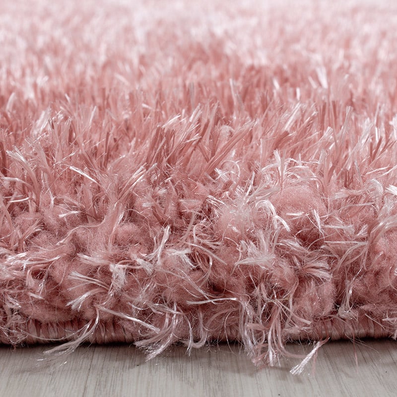 Round High-Pile Floor Rug - Blushy Pink