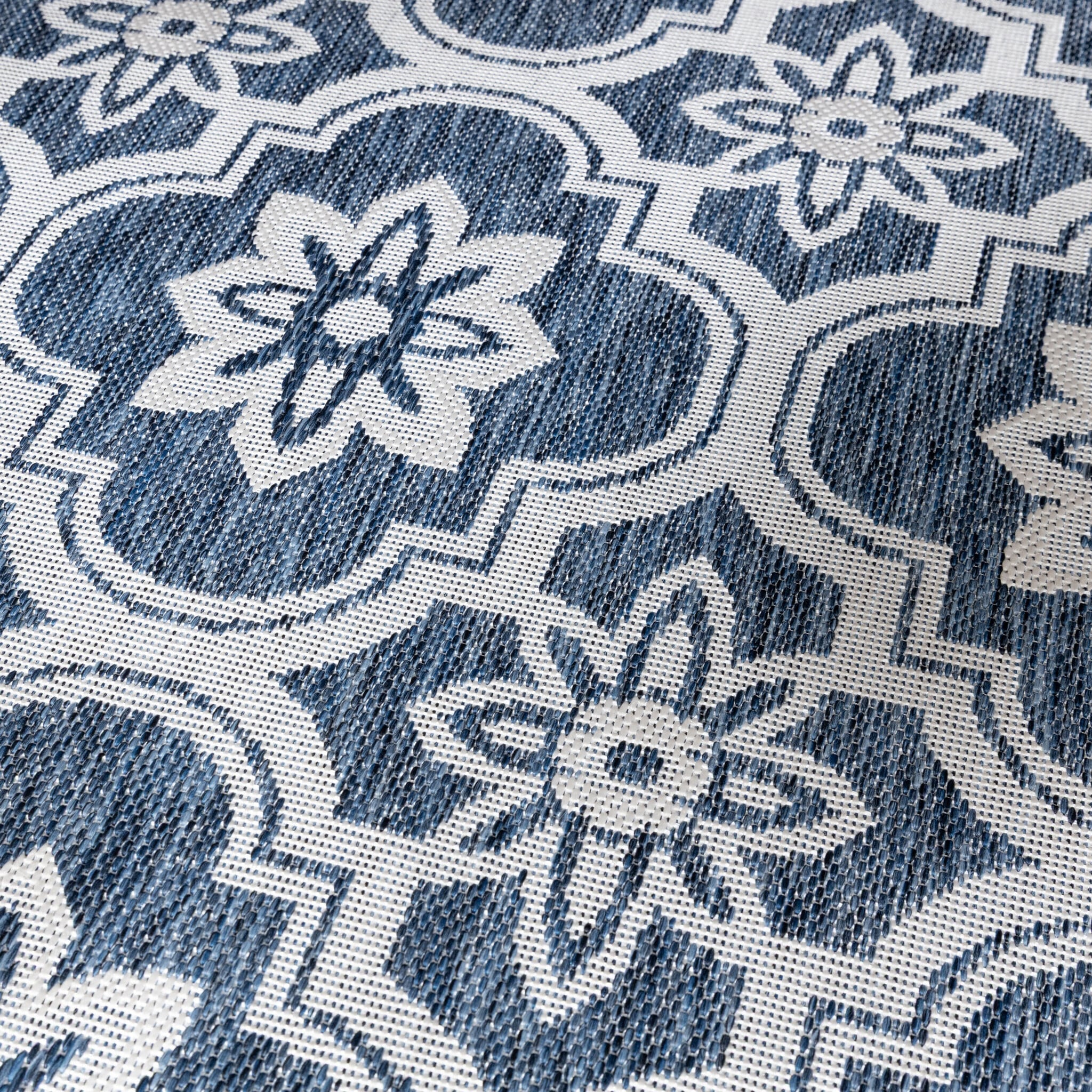 Round Outdoor Rug – Rio Flower Blue