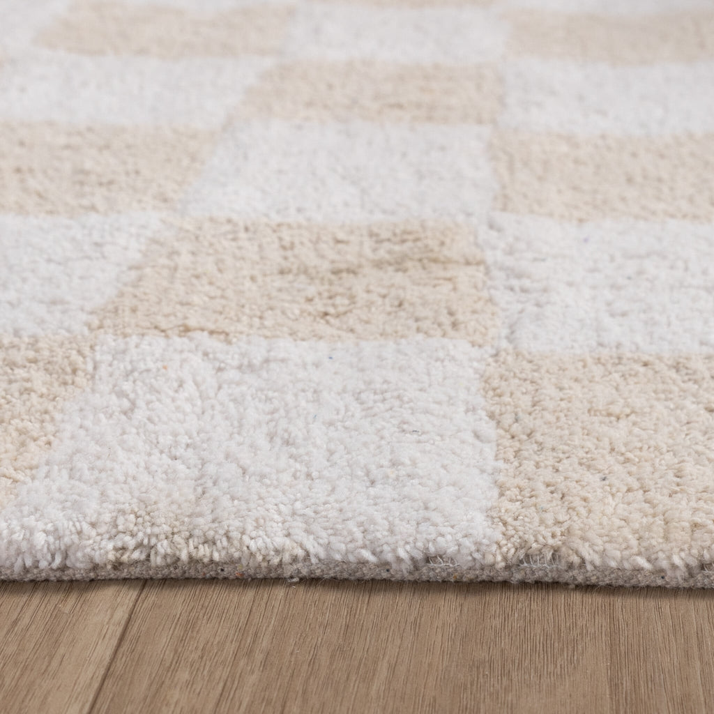 Retro Rug - Gambit Cream/White