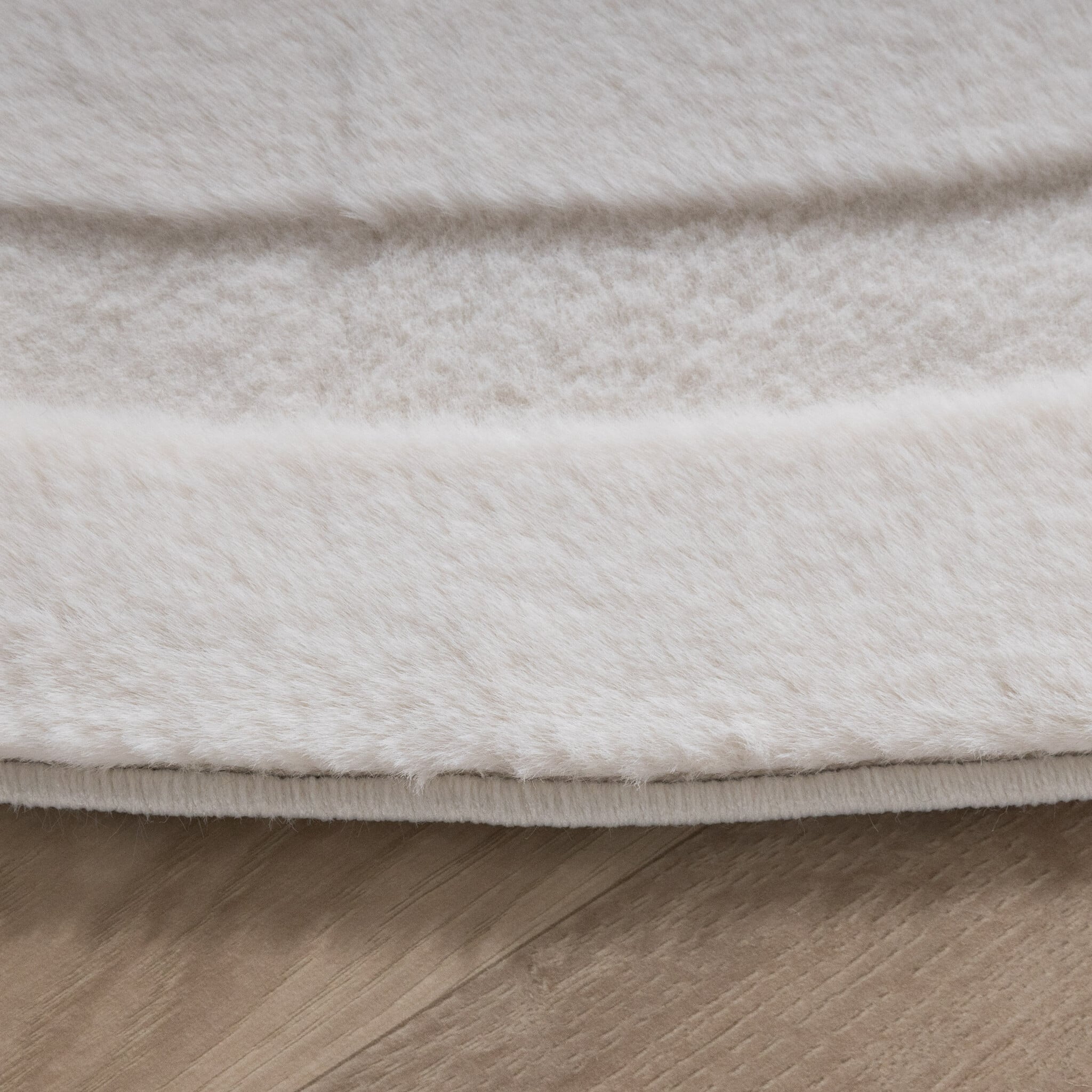 Irregular Rug - Flowy Wavy Cream