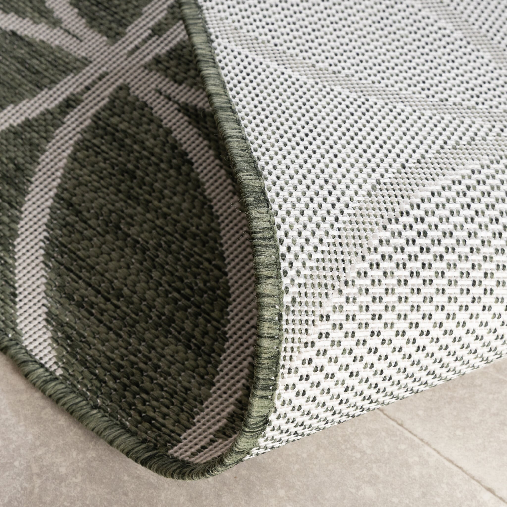 Geometric Outdoor Rug – Faro Ripple Green/White