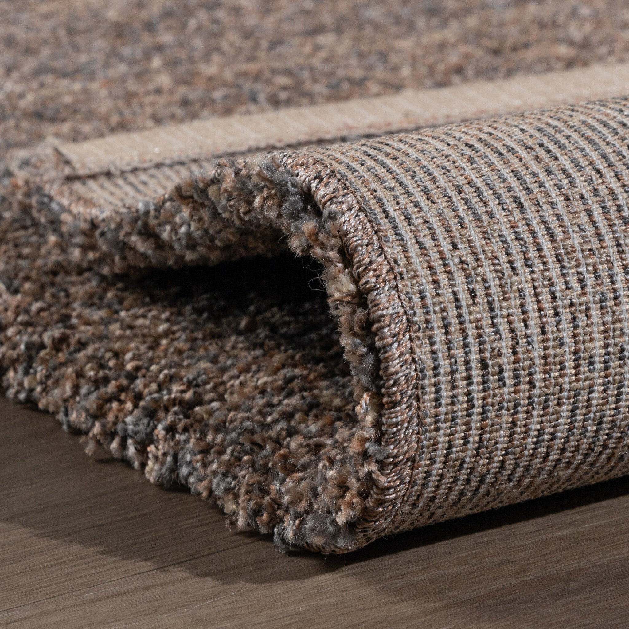 Shaggy Rug – George Rust