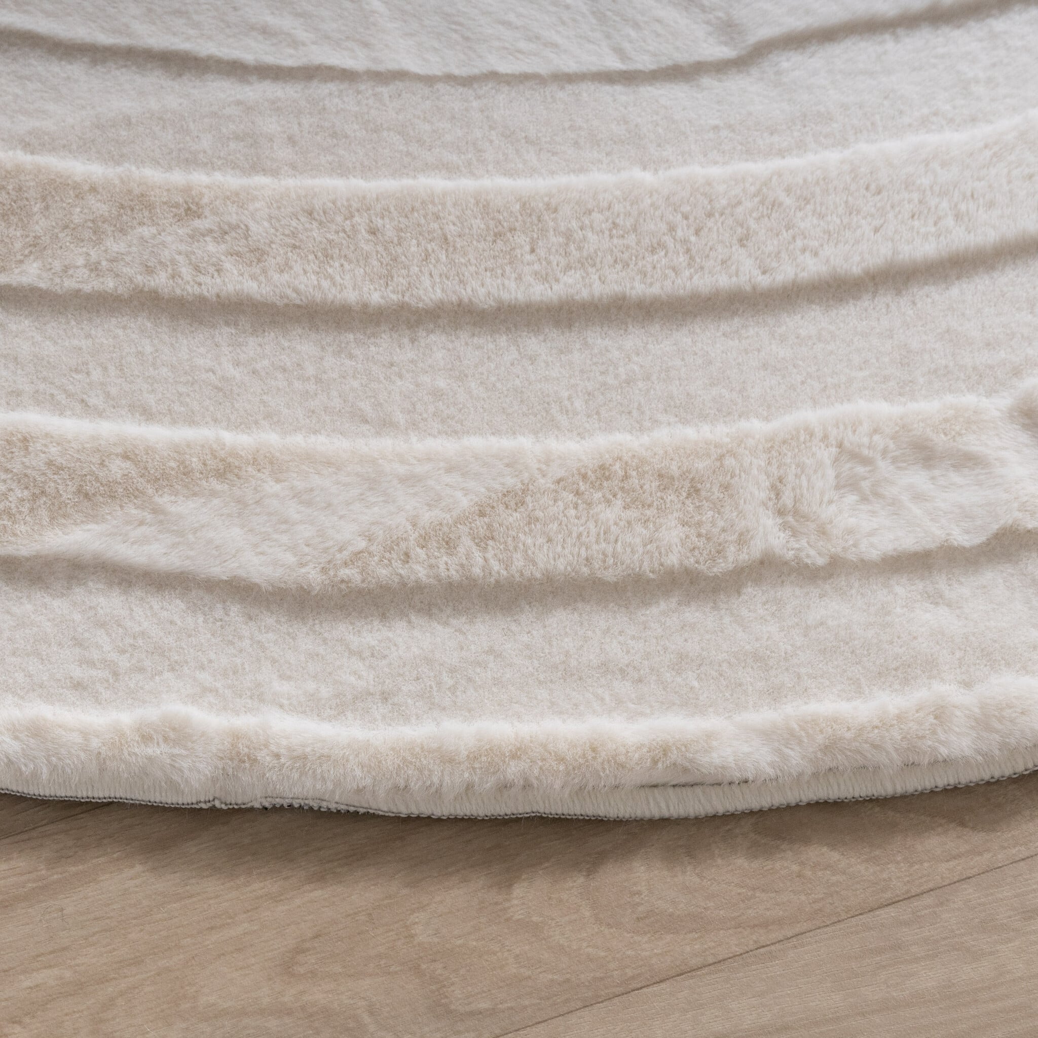 Irregular Rug - Flowy Lines Cream