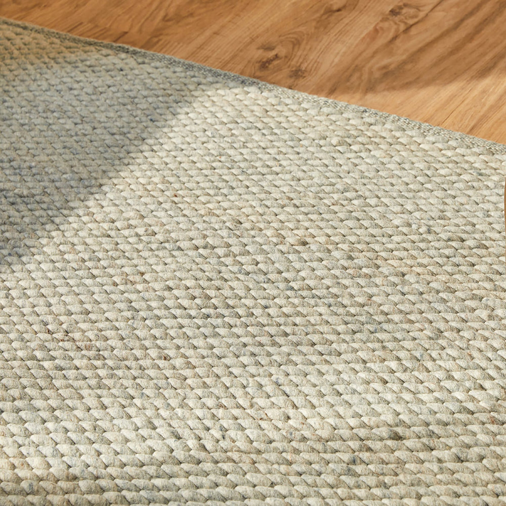 Wool floor rug made to measure - Genua Mint 428