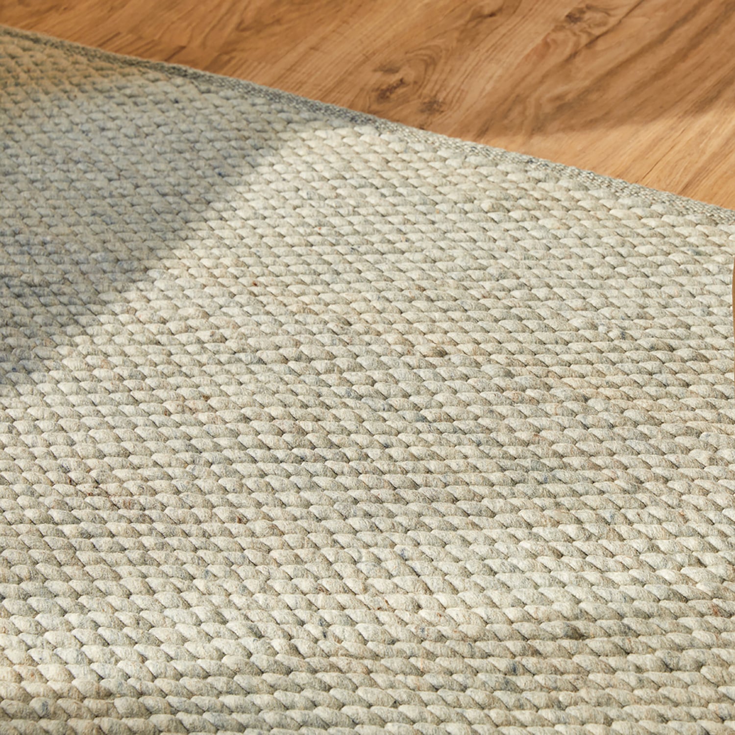 Wool floor rug made to measure - Genua Mint 428