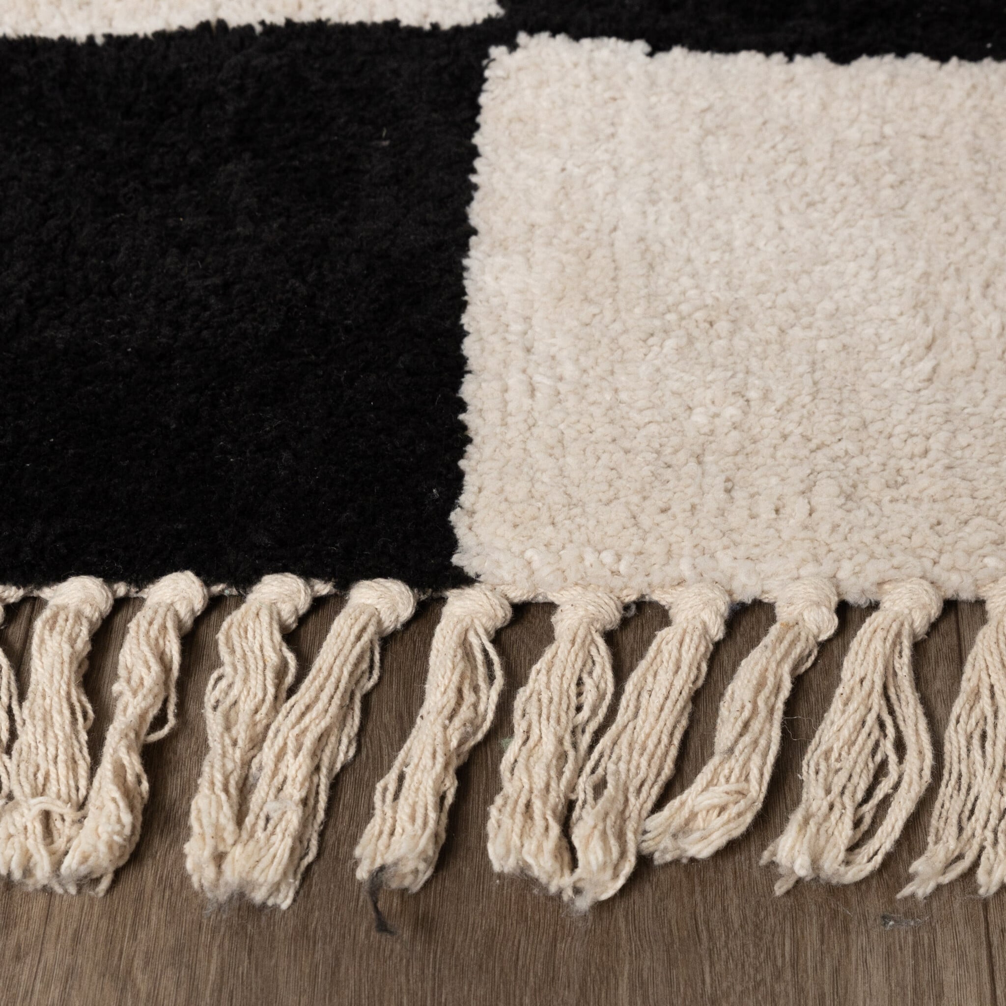 Checkerboard Rug - Blox Fringe Black