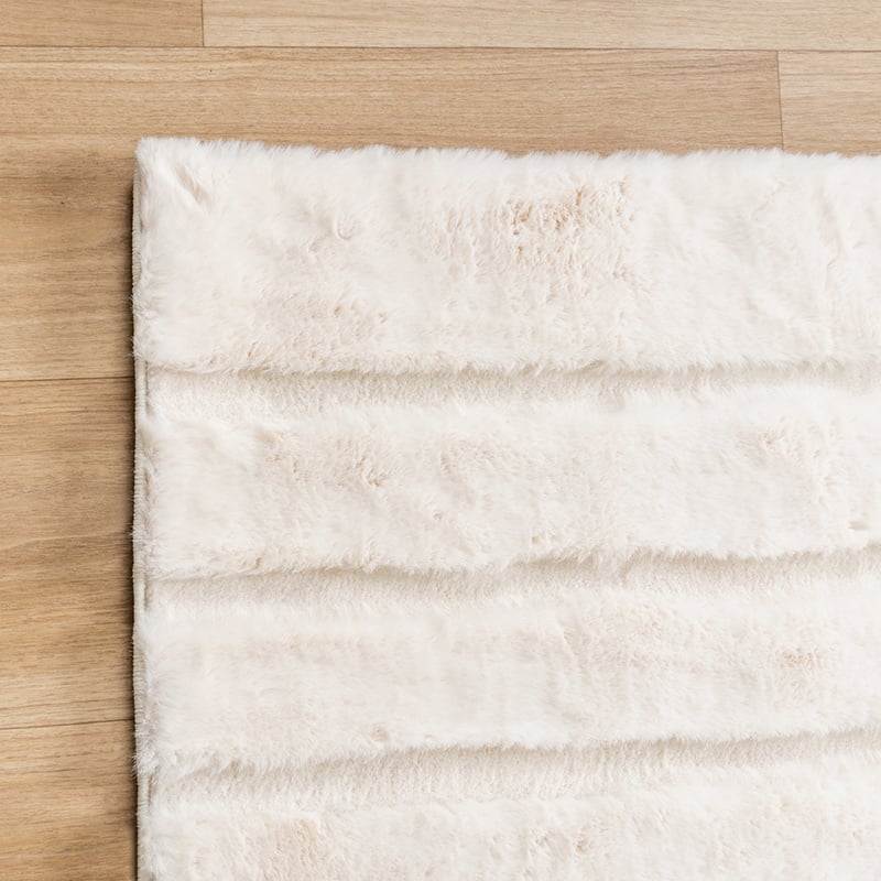 Soft High Pile Rug - Carvy Curves Cream