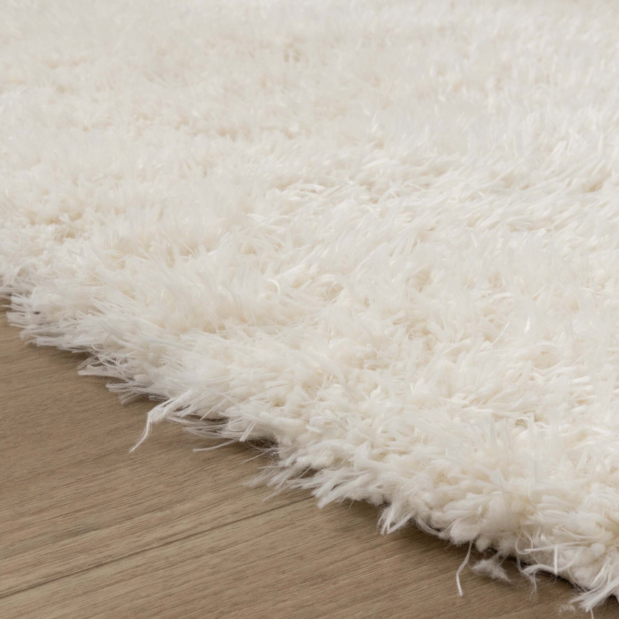 Round Shaggy Rug - Blaze White