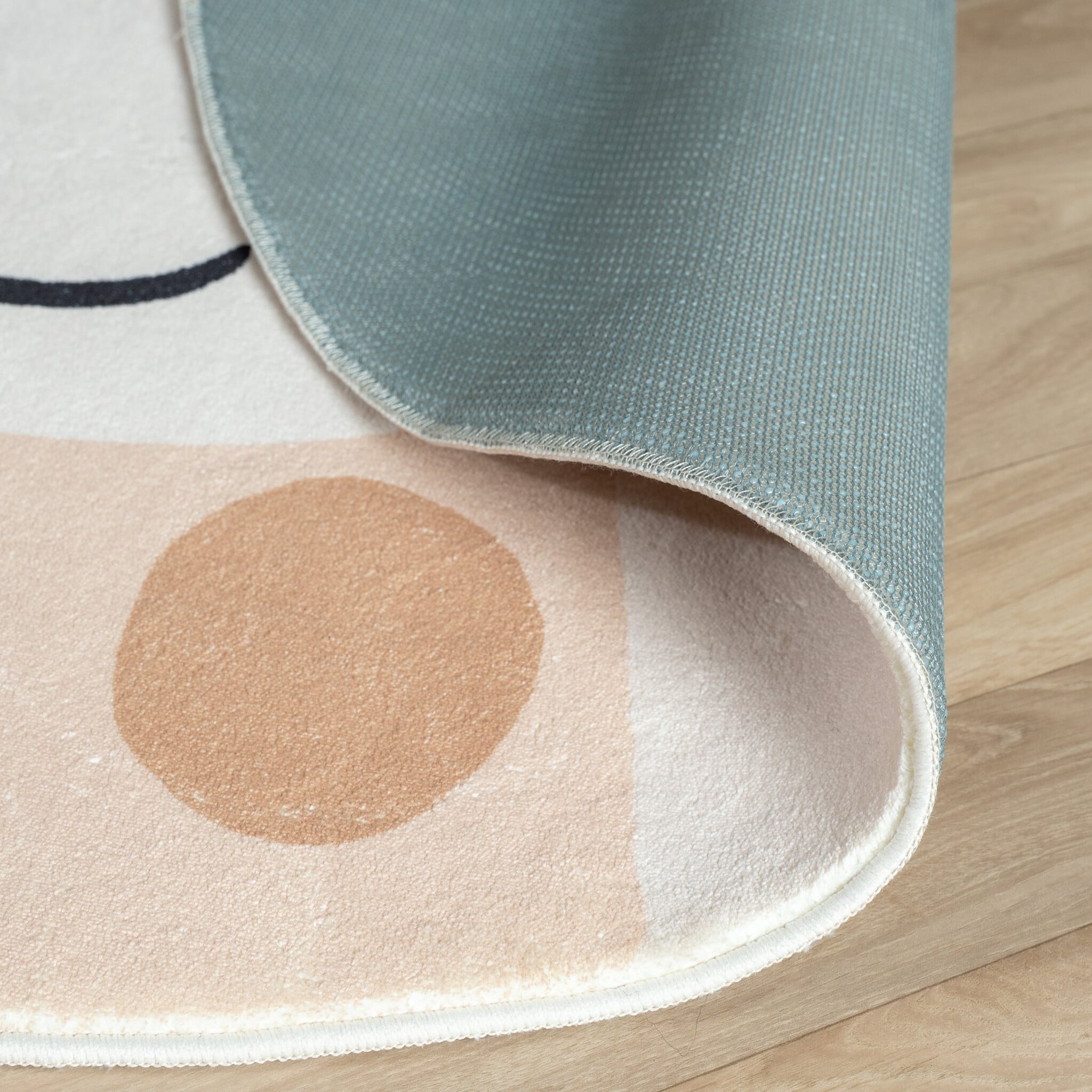 Round Washable Children’s Play Rug – Sammy Giraffe Beige