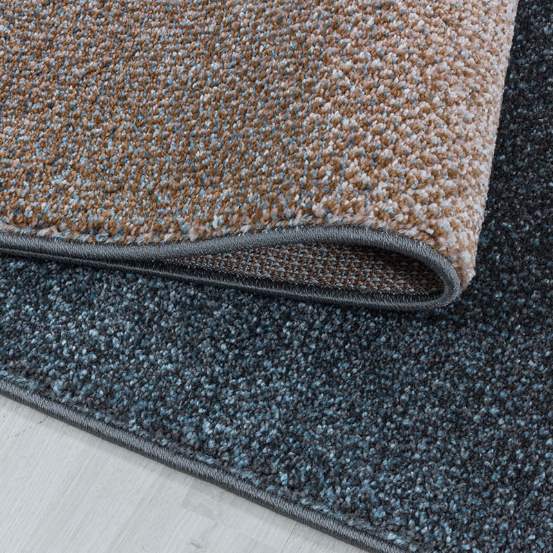 Retro Rug - Stencil Light Blue/Charcoal