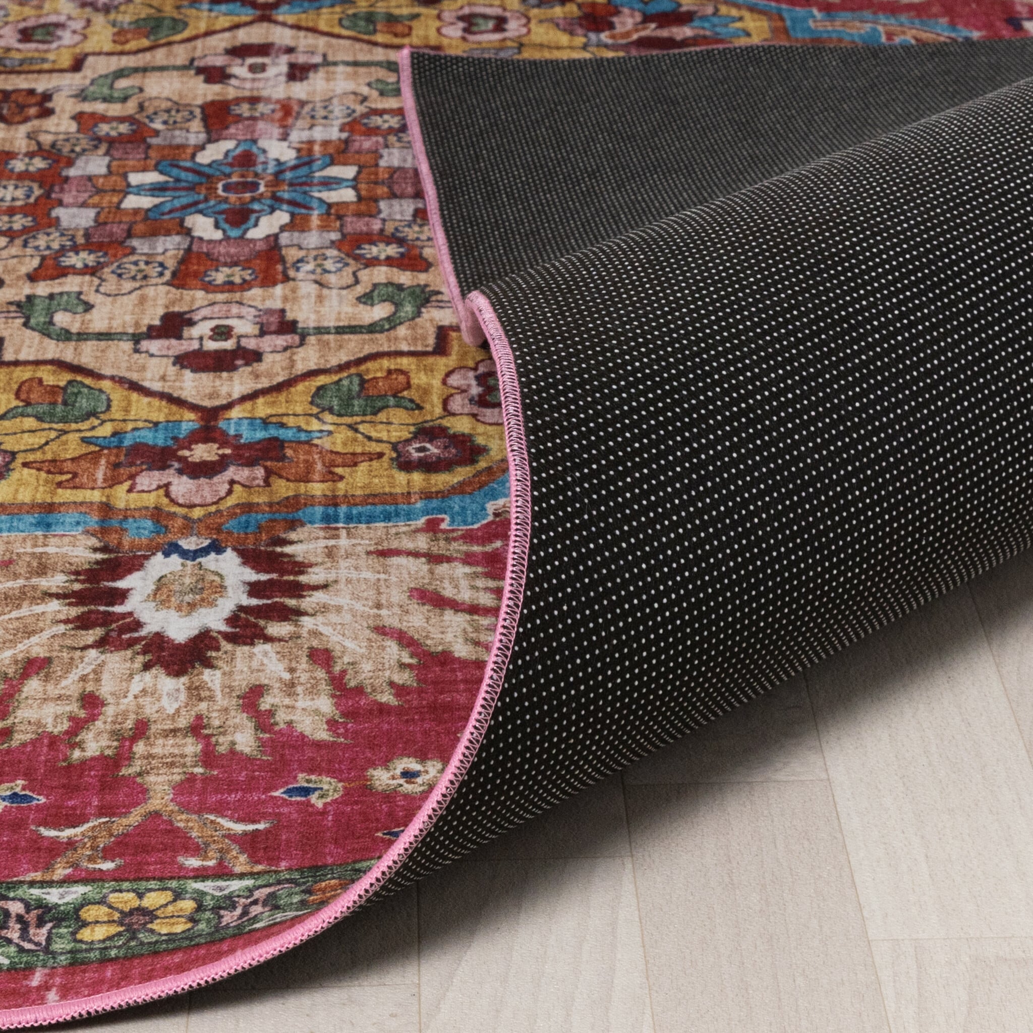 Oriental Rug - Leyla Medallion Multicolour