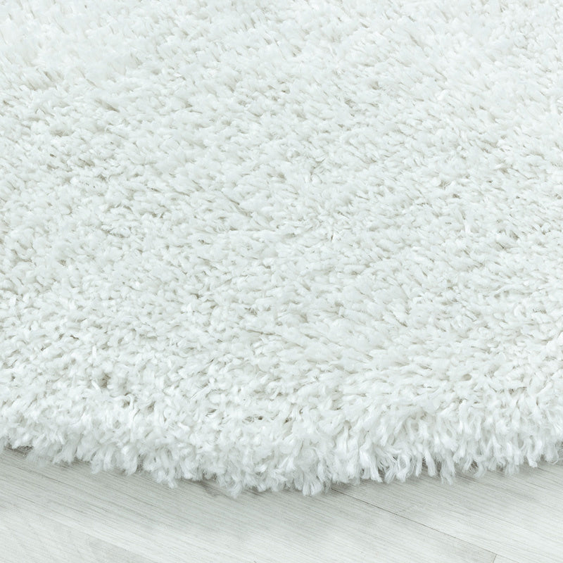 Round High-Pile Floor Rug - Fuzzy White