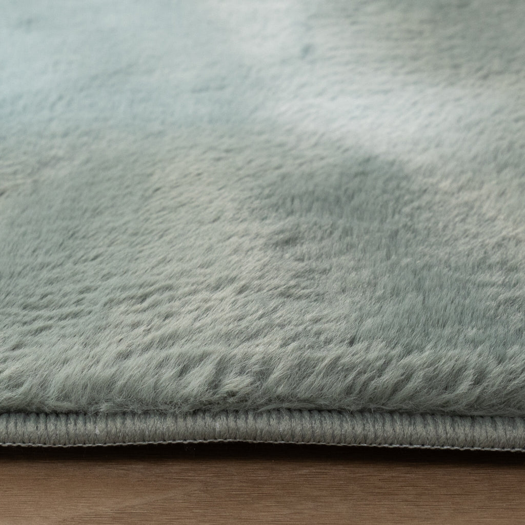 Soft Low-Pile Rug - Cozy Green
