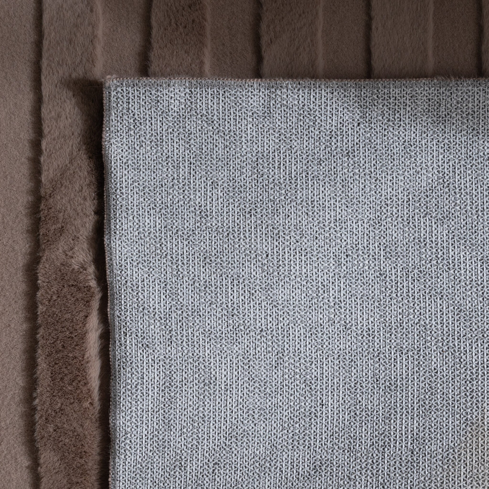 Irregular Rug - Flowy Wavy Taupe
