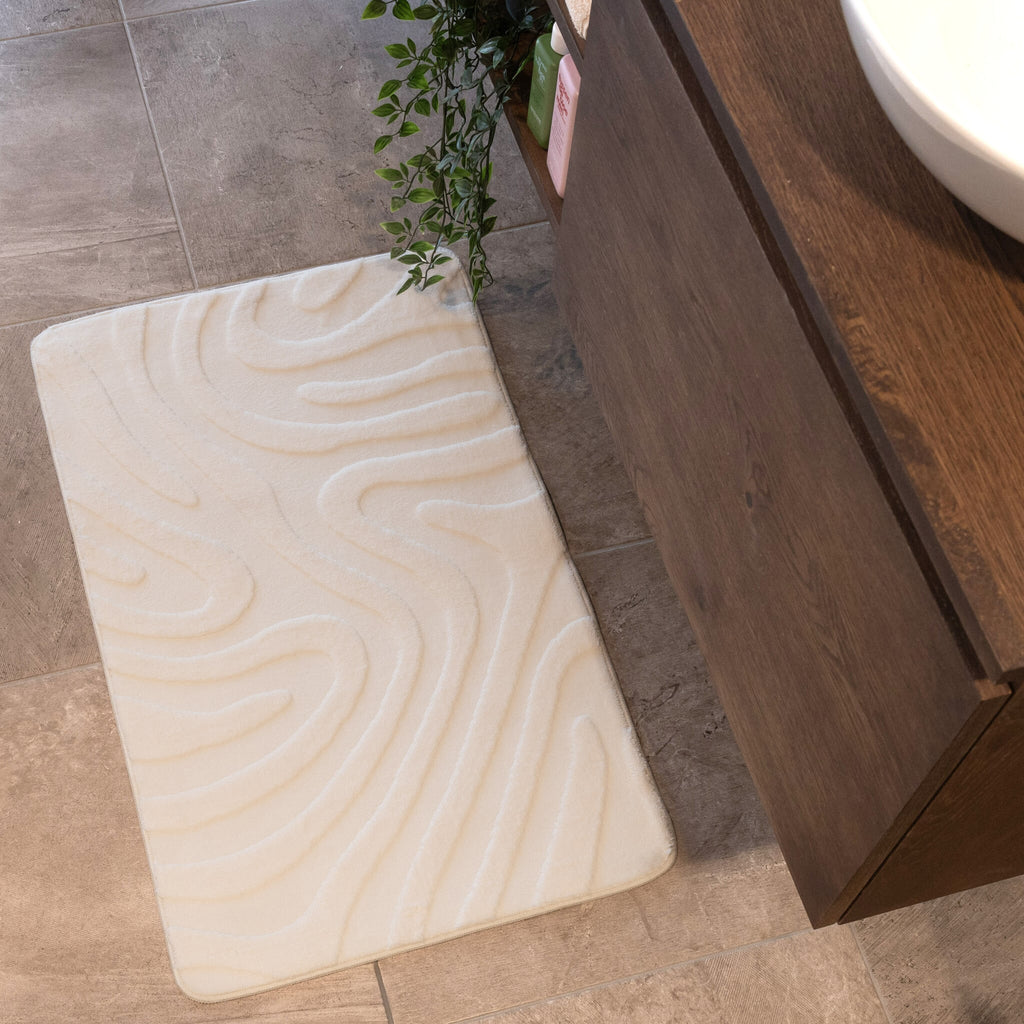 Bathroom Rug - Cassie Shapes White