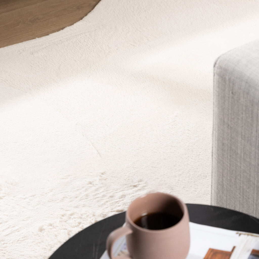 Soft Low-Pile Rug – Cozy Ripple Cream