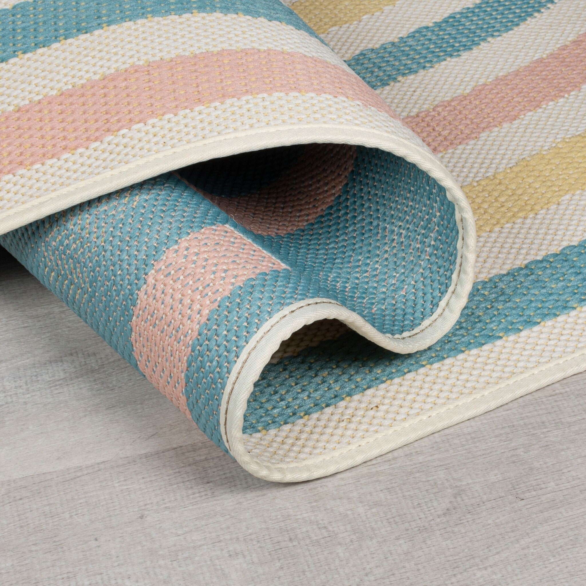 Oval Indoor and Outdoor Rug - Villo Riviera Multicolor