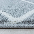 Retro floor rug - Stencil Pattern Grey/White