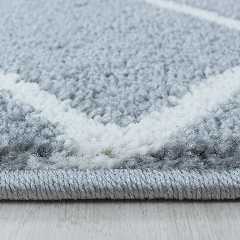 Retro floor rug - Stencil Pattern Grey/White