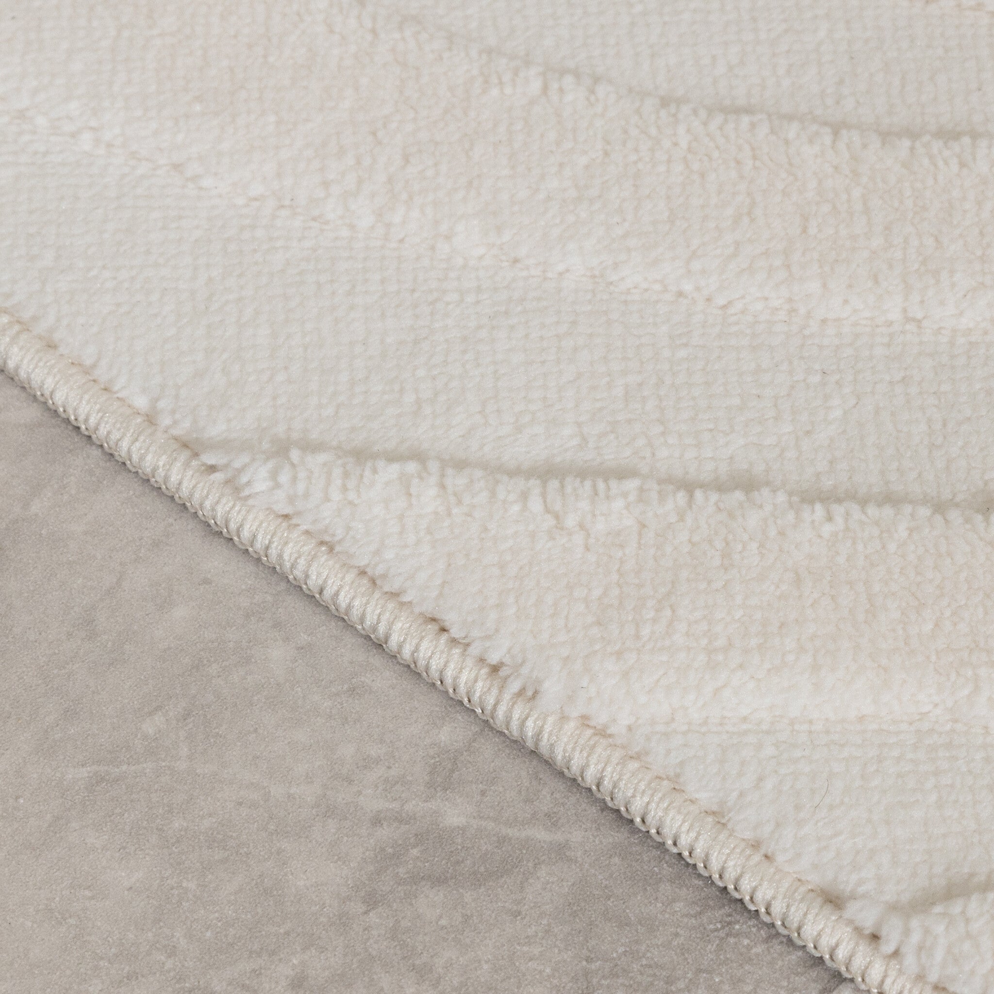 Bathroom Rug - Cassie Shapes White